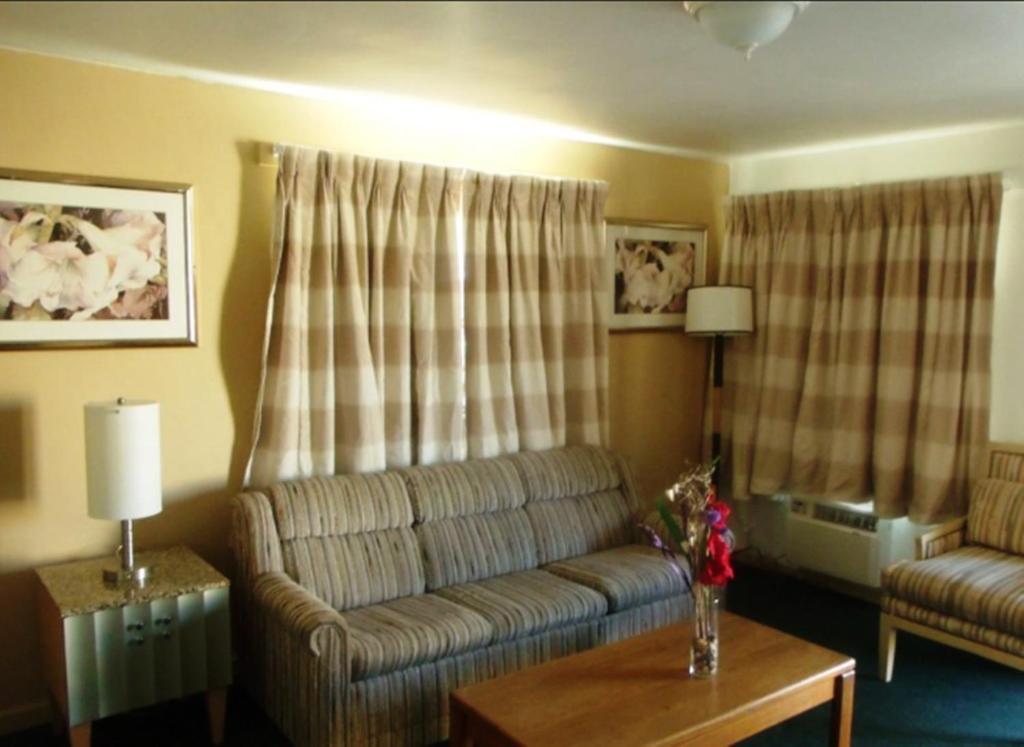 Lindsay Inn Habitación foto